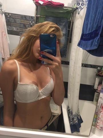 Проститутка Алиана